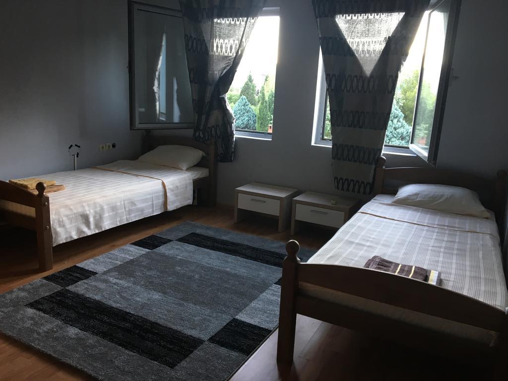 Mell Apartments モスタル エクステリア 写真