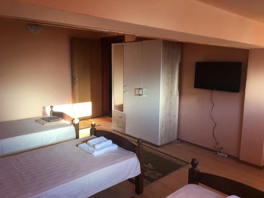 Mell Apartments モスタル エクステリア 写真