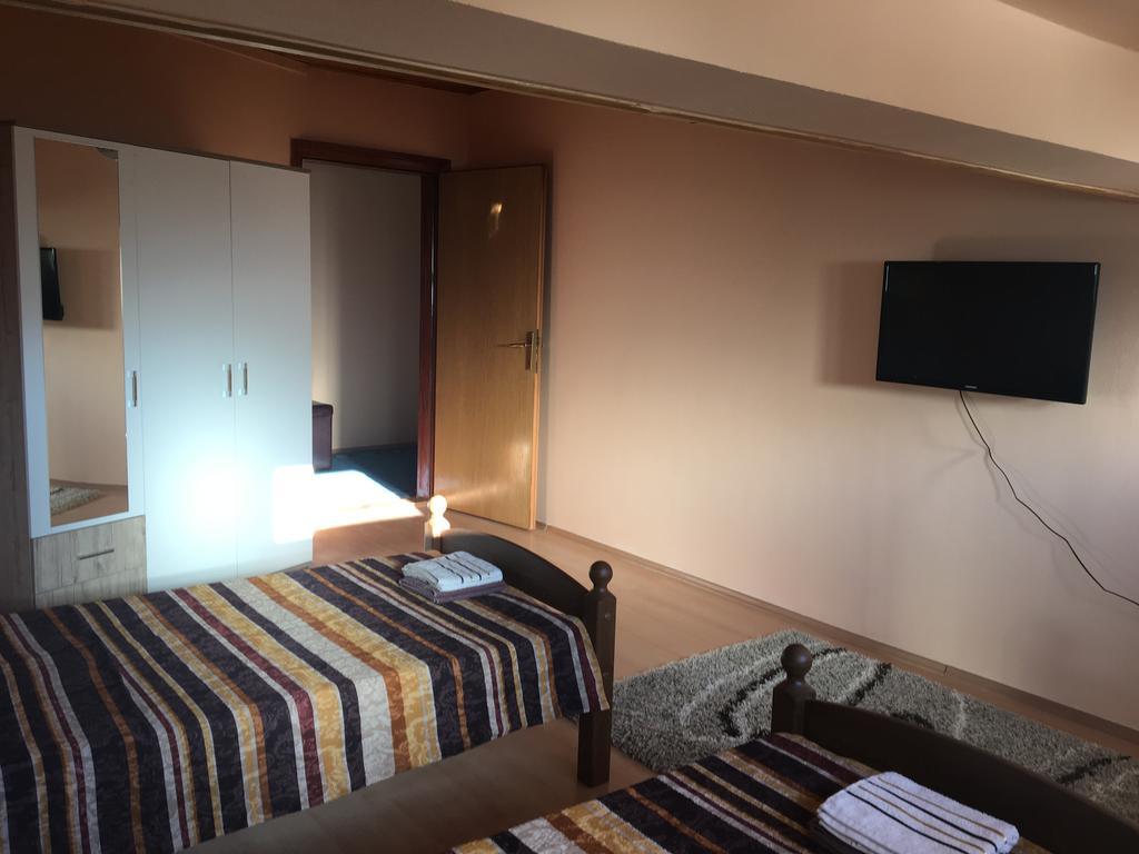 Mell Apartments モスタル エクステリア 写真